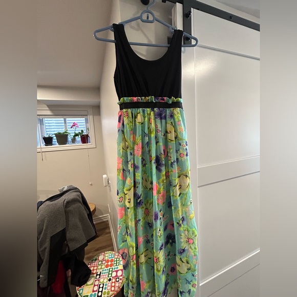 Various summer rompers/dresses - Picture 3 of 5